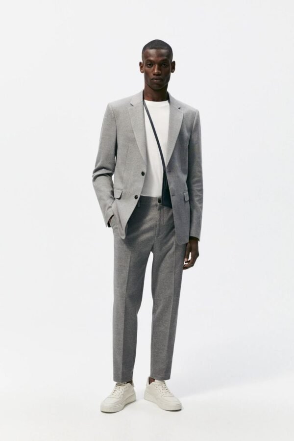 Costume européens et anglais noire blanc – Image 3